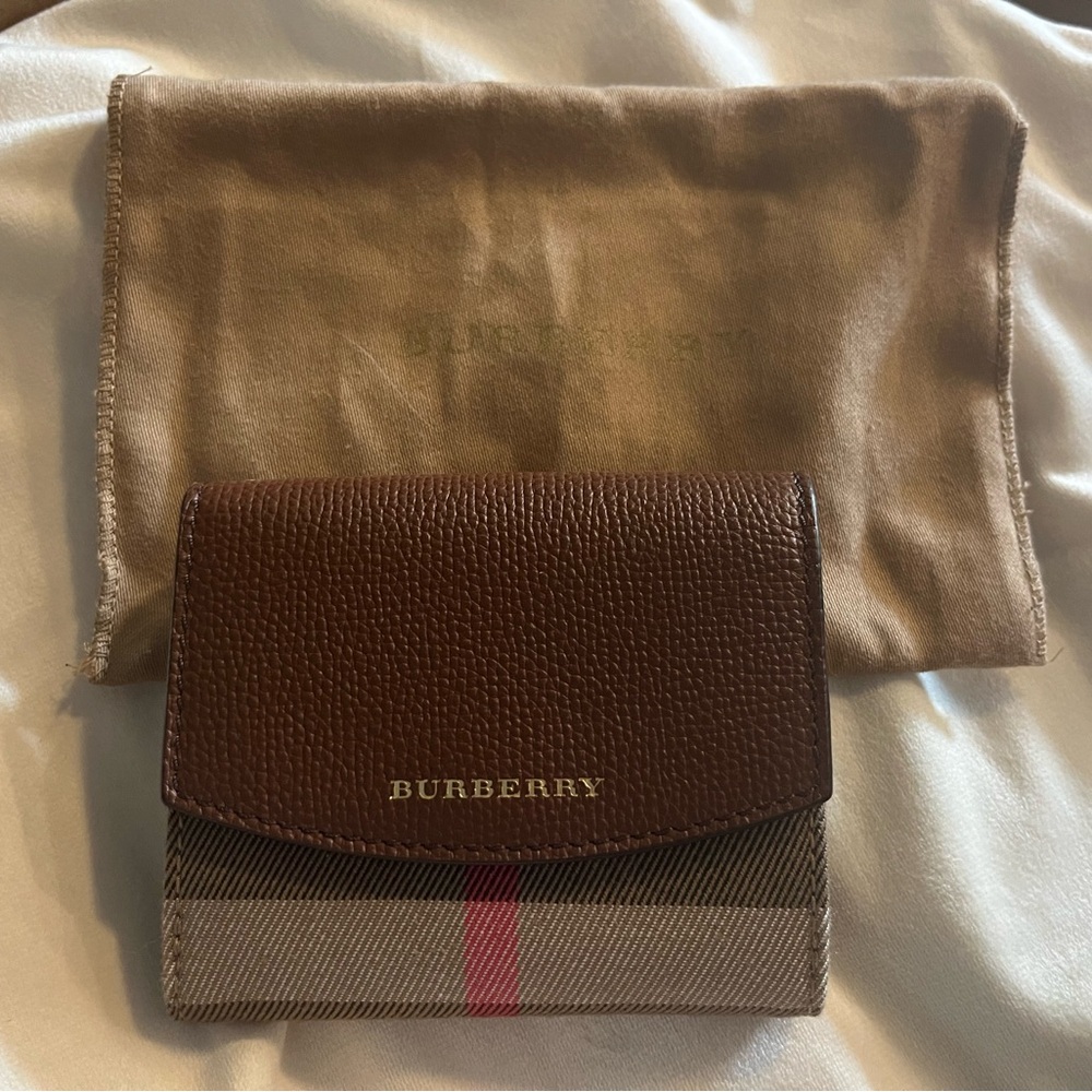 Burberry Wallet - New Conditions without tags